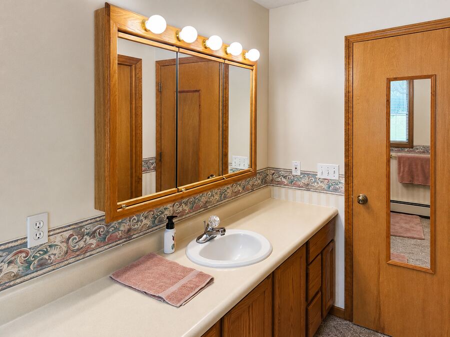 Full bath vanity