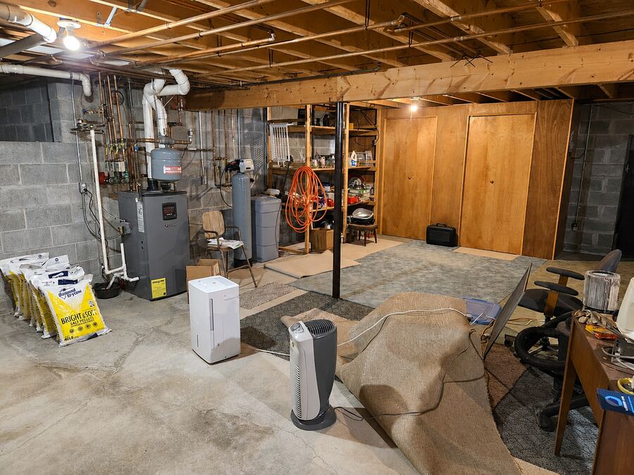 Basement utility area